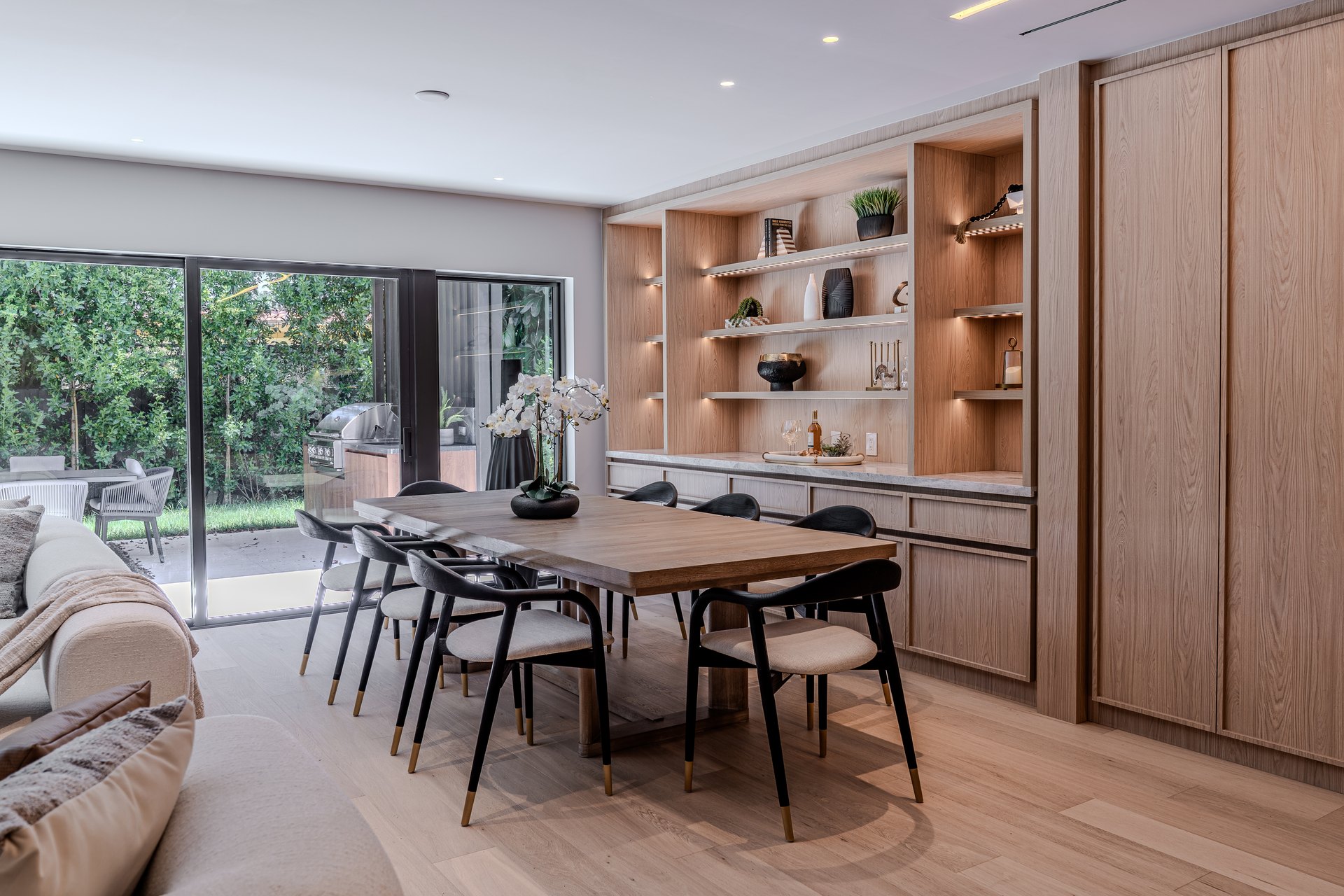 72 — dining room