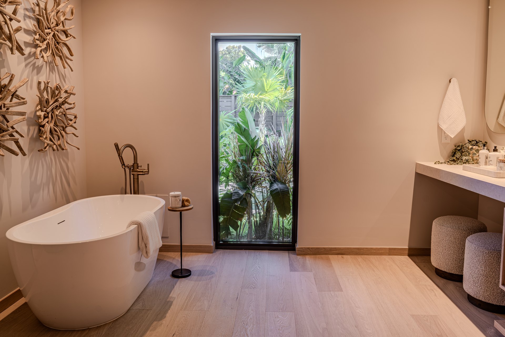 72 — freestanding tub