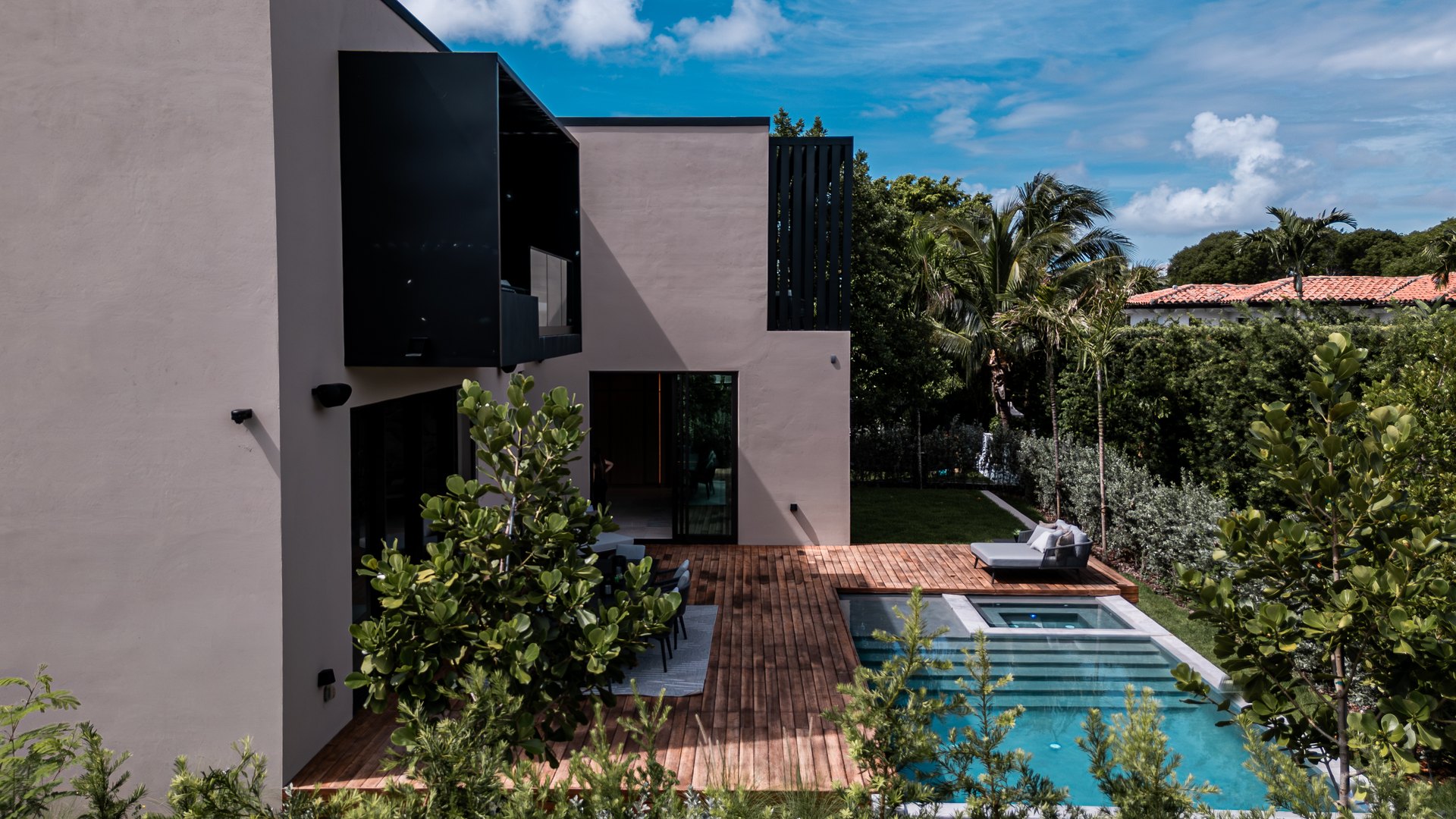 Jefferson — rear elevation and pool