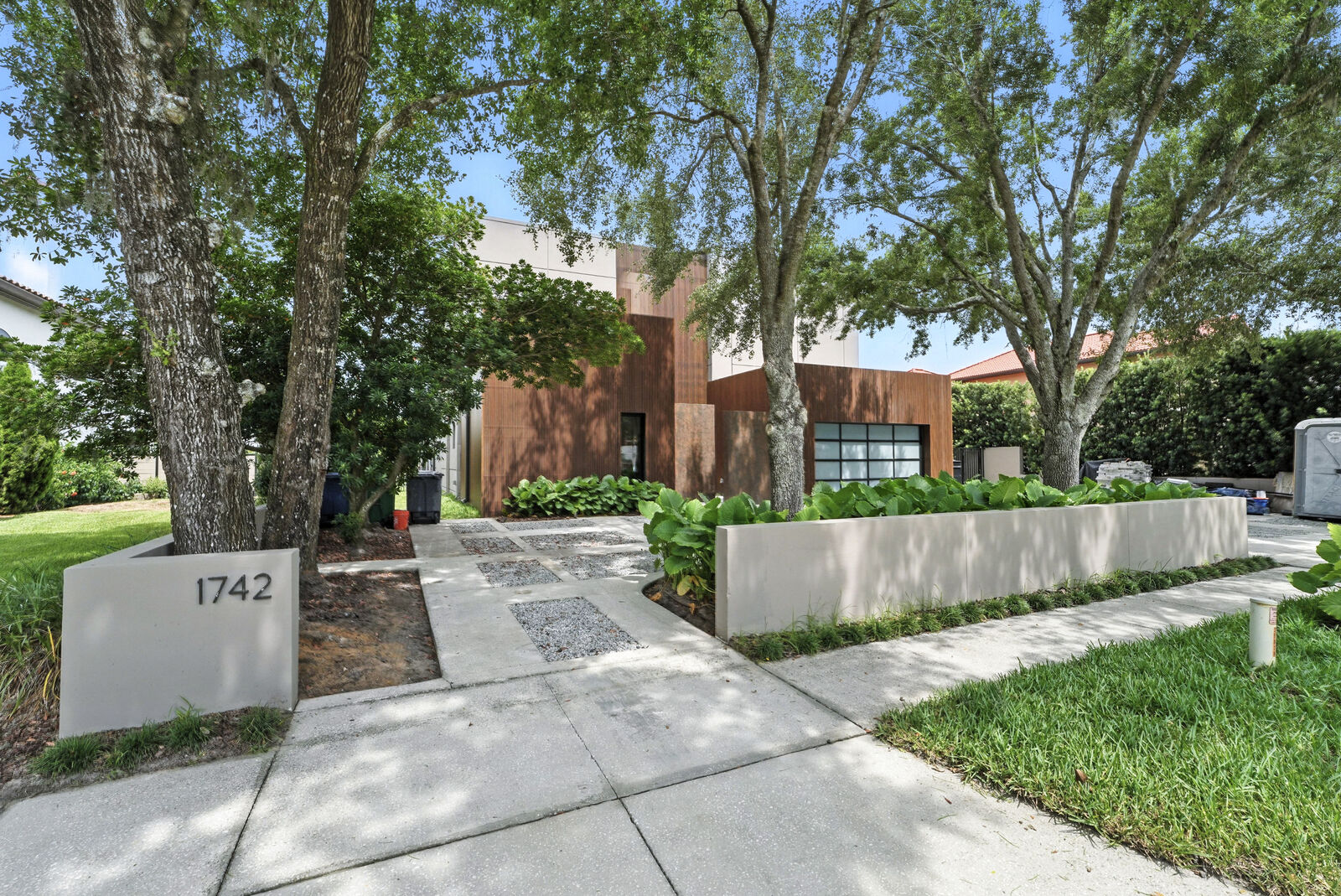 Temple — completed work, photograph 02