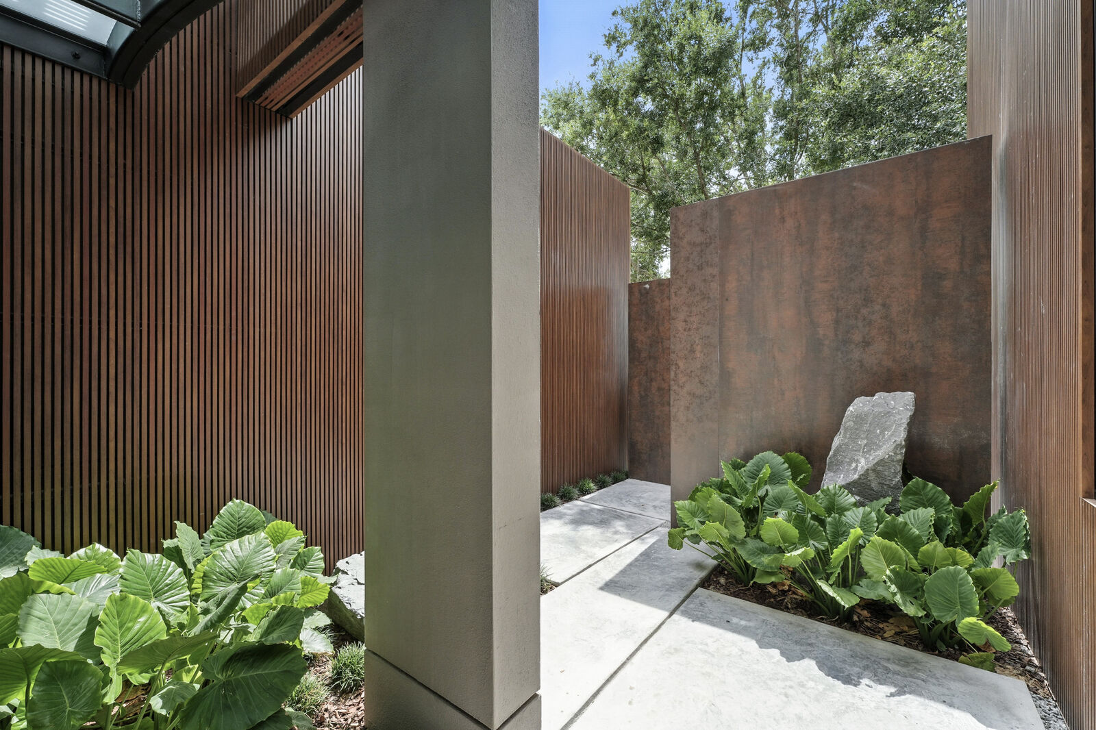 Temple — completed work, photograph 03