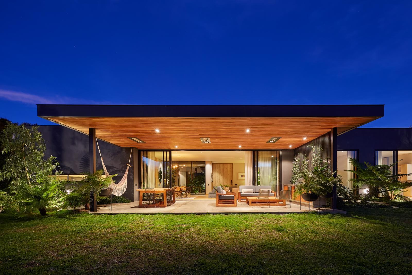 118 — completed residence, photographed on site