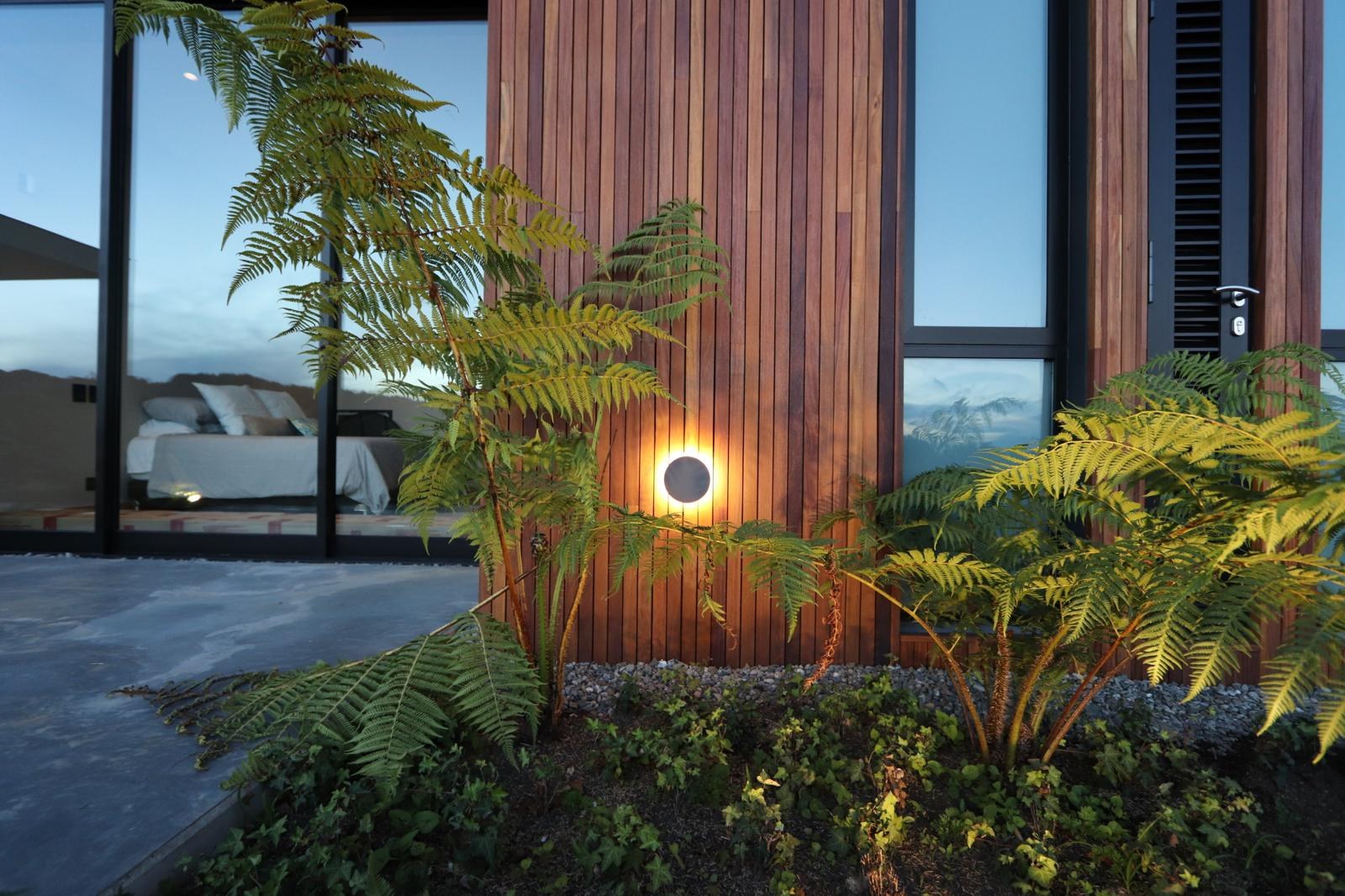 118 — completed residence, photographed on site