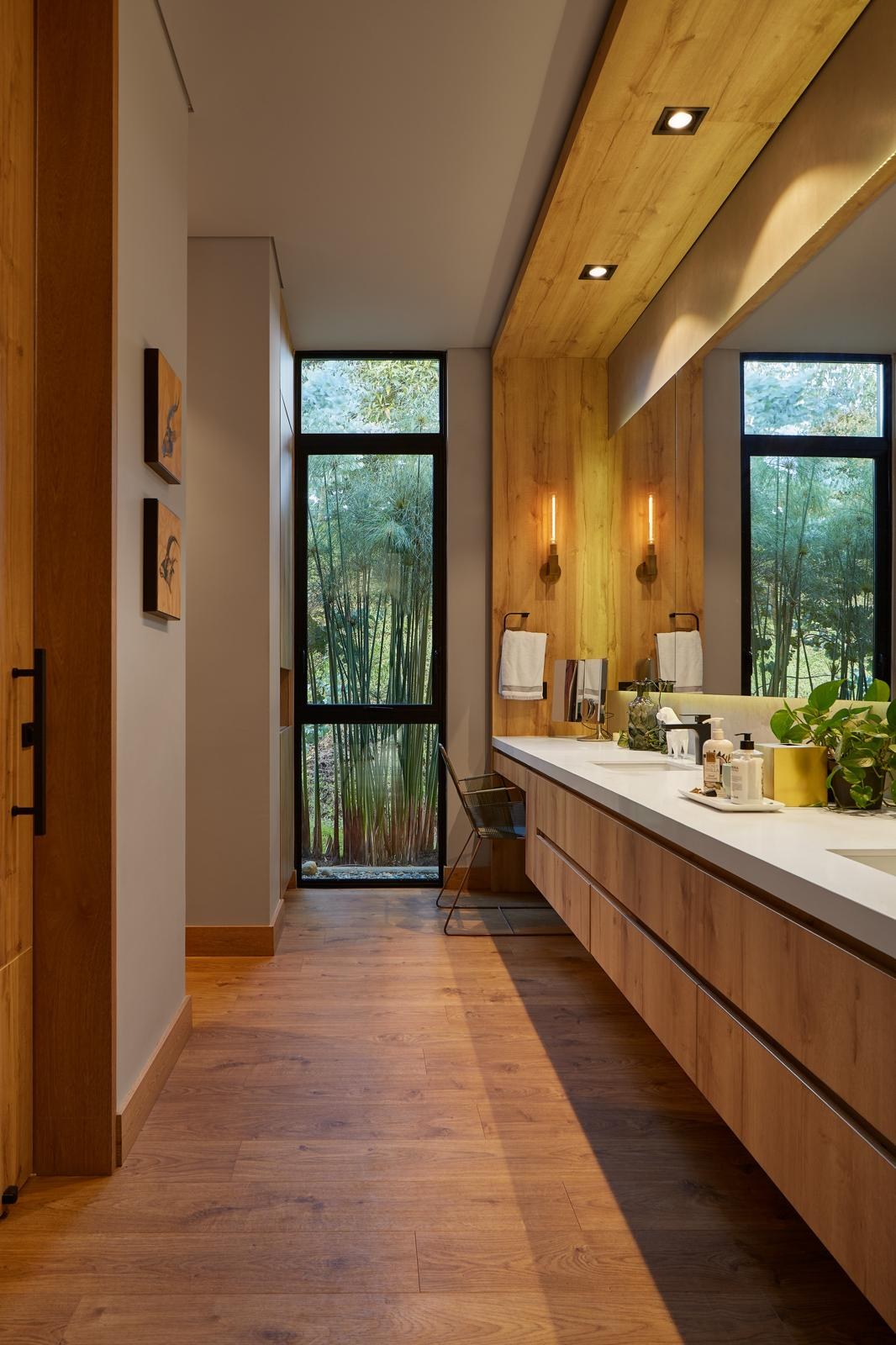 118 — completed residence, photographed on site