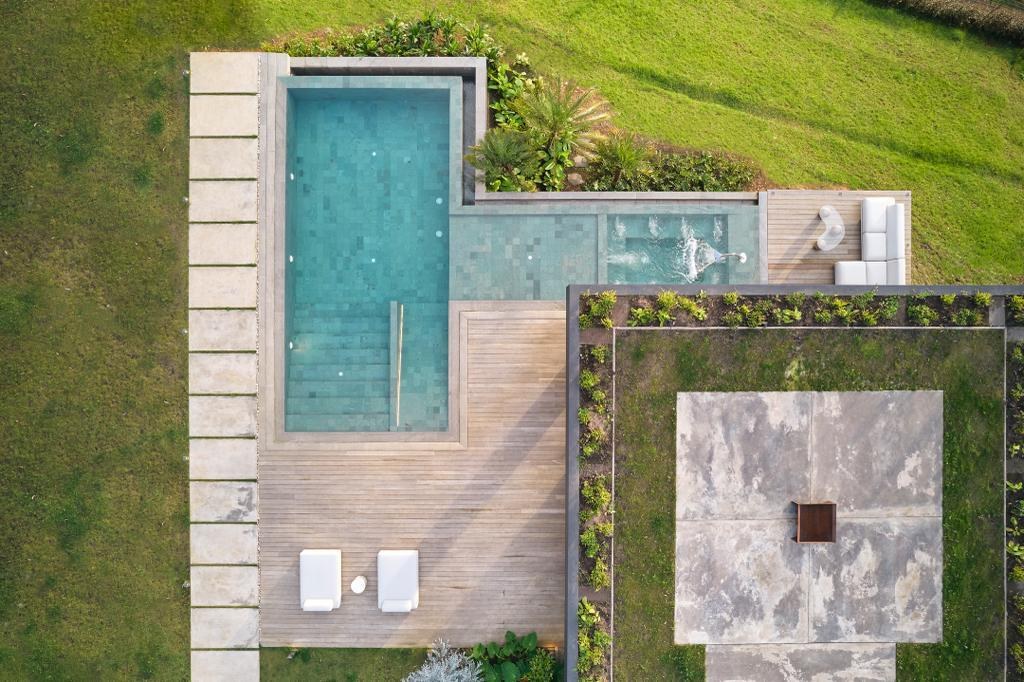 36 — completed residence, photographed on site