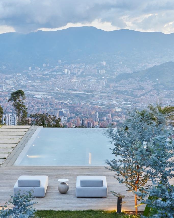 36 — infinity-edge pool above the valley