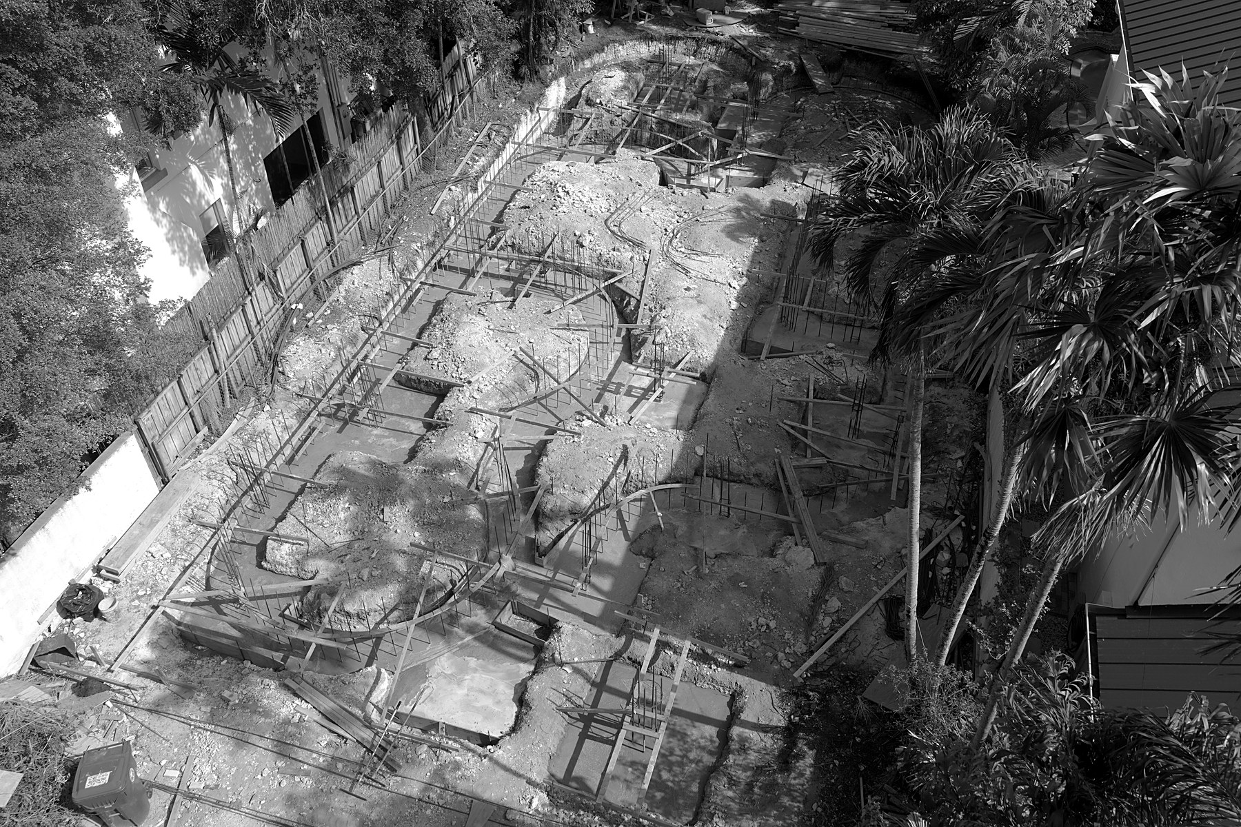 Española — curved foundation and formwork seen from above, July 2026